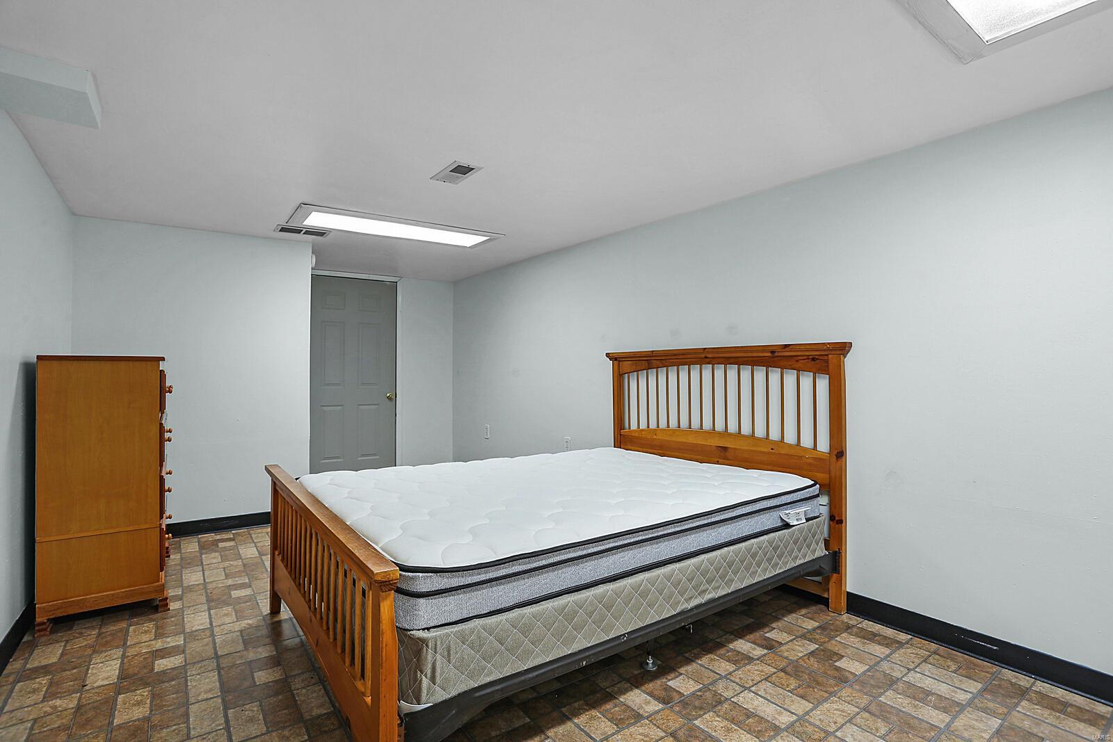402 West 3rd Street O'Fallon, IL 62269 - Photo 9 of 16 Gallery Image 9