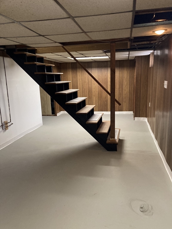 155 Powell Avenue Springfield, MA 01118 - Photo 27 of 41 a view of entryway