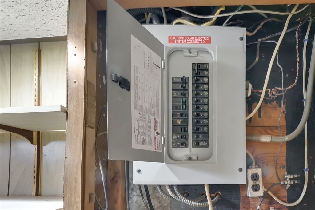 155 Powell Avenue Springfield, MA 01118 - Photo 34 of 41