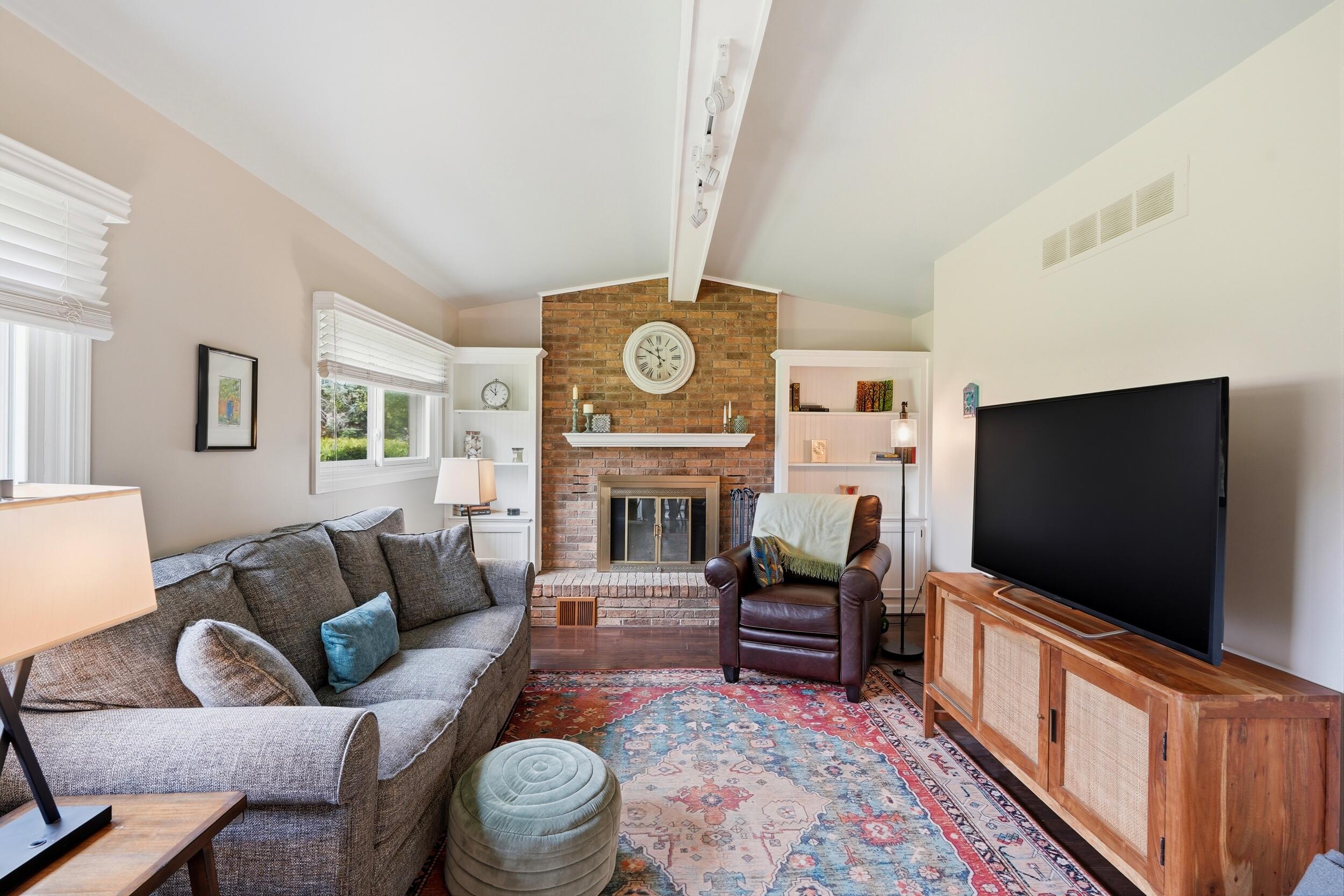 2070 Winchester Road Rochester Hills, MI 48307 - Photo 16 of 62 074