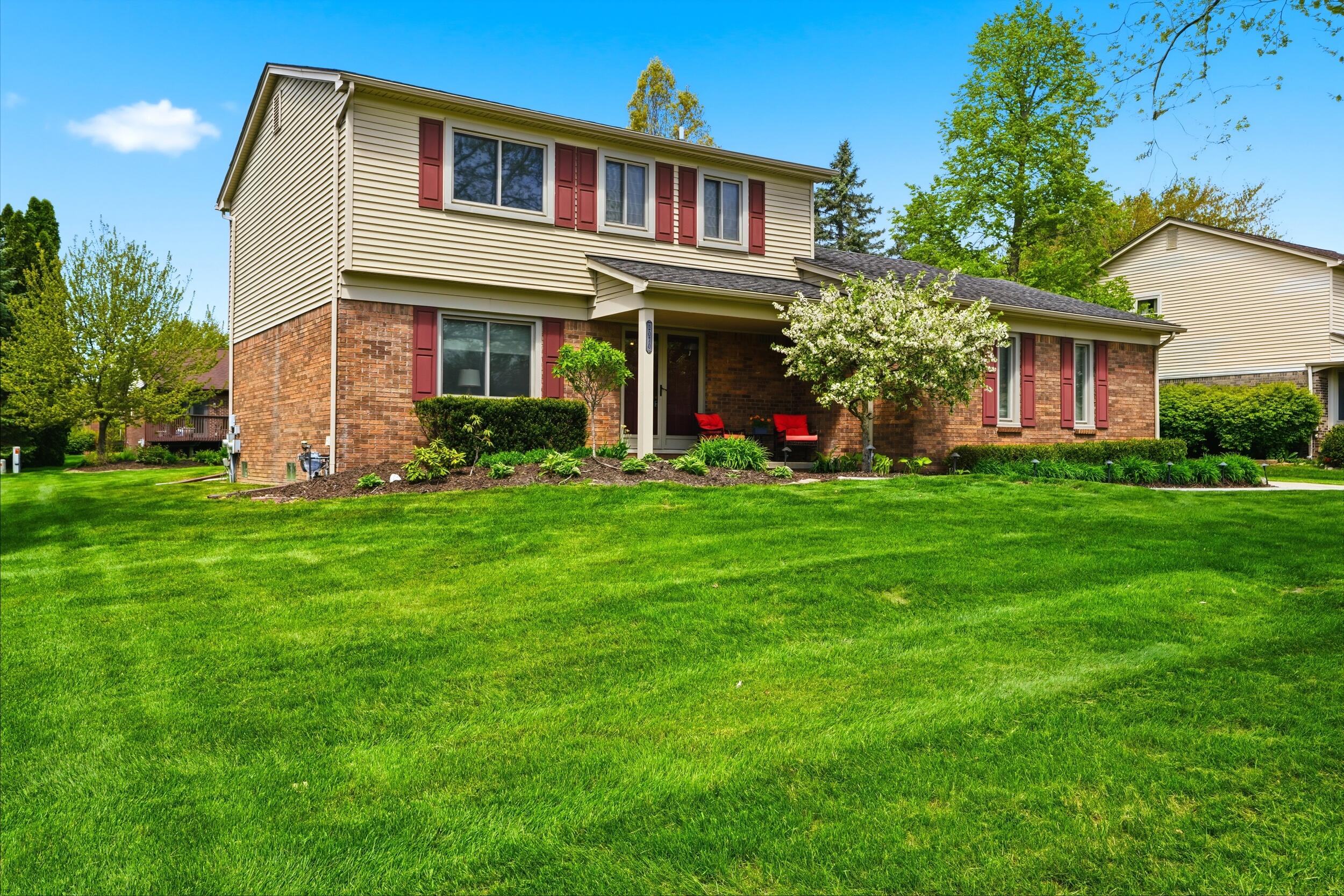 2070 Winchester Road Rochester Hills, MI 48307 - Photo 3 of 62 004