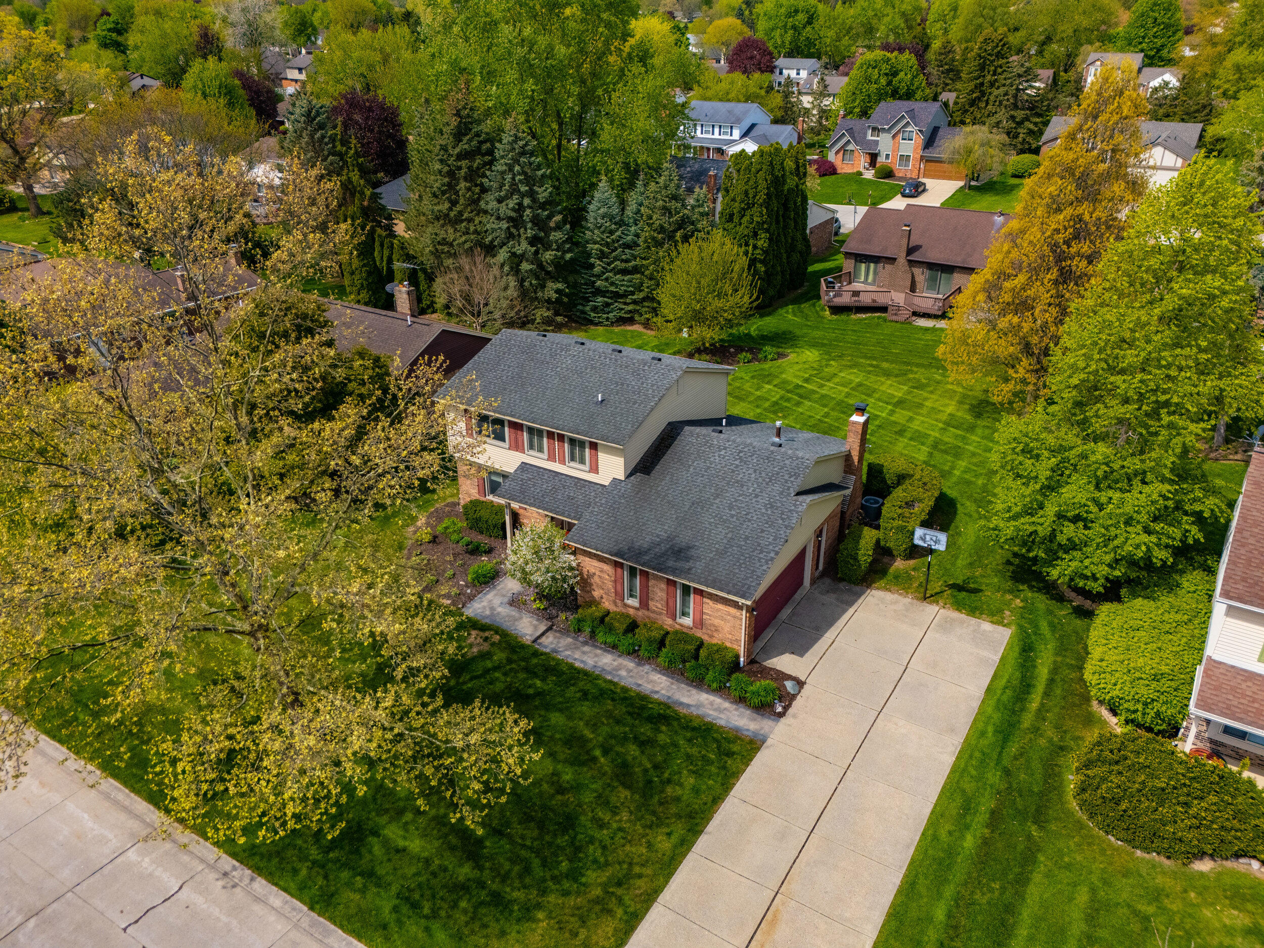 2070 Winchester Road Rochester Hills, MI 48307 - Photo 45 of 62 drone-3