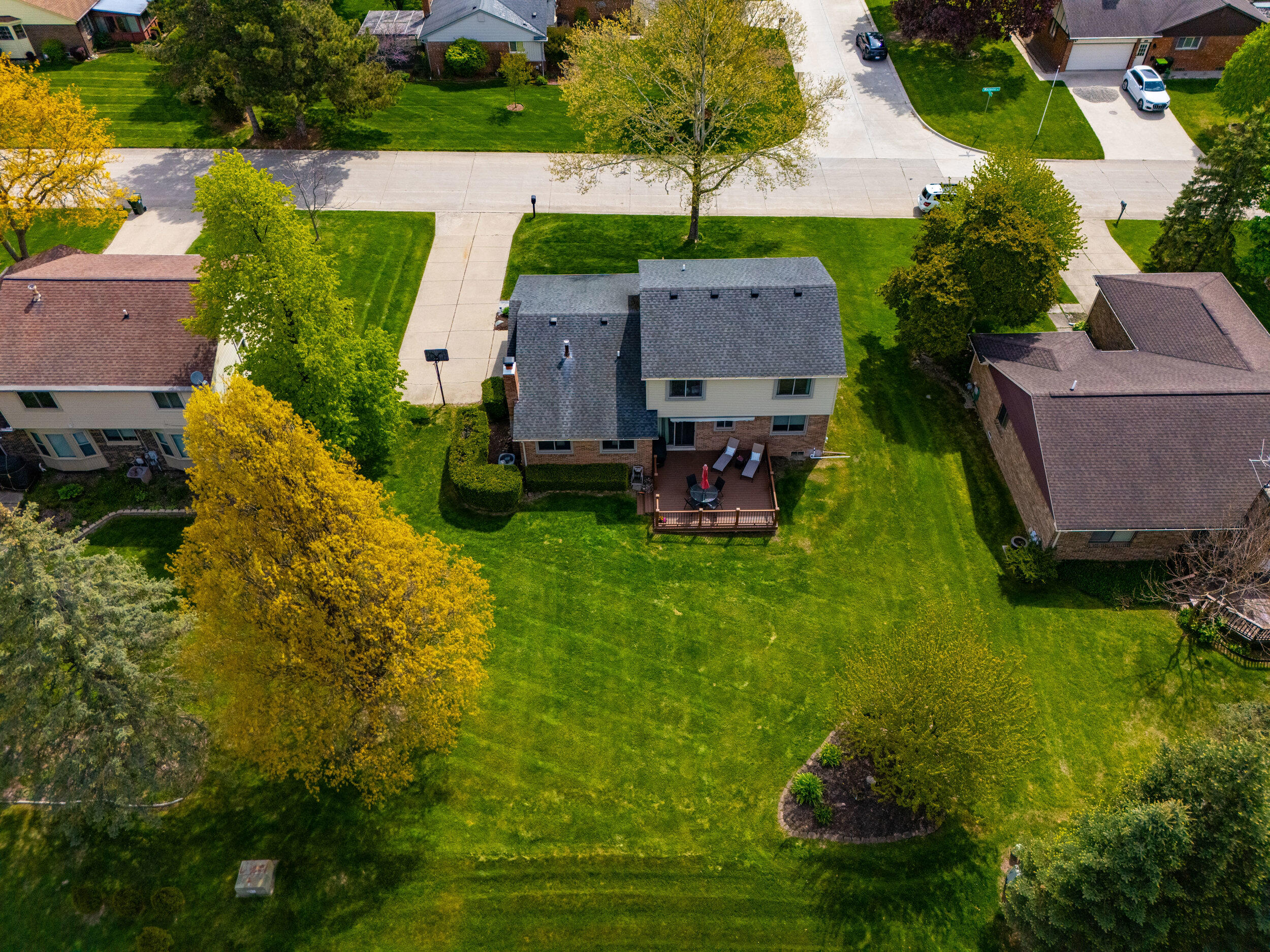 2070 Winchester Road Rochester Hills, MI 48307 - Photo 49 of 62 drone-7