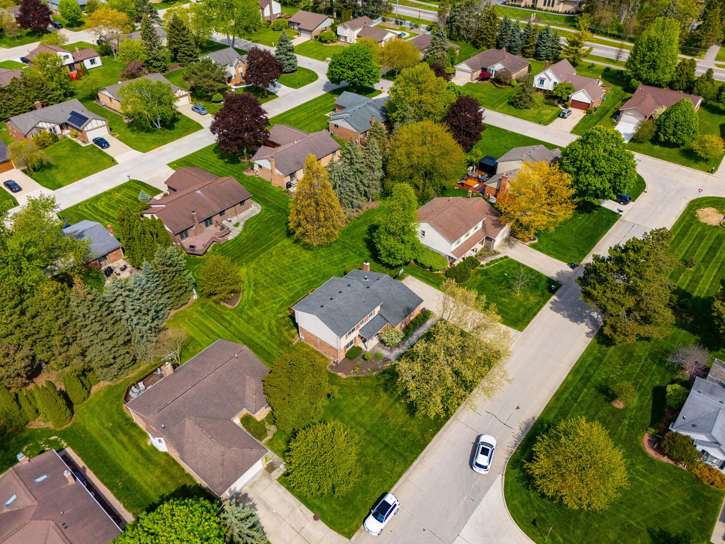 2070 Winchester Road Rochester Hills, MI 48307 - Photo 58 of 62 drone-16