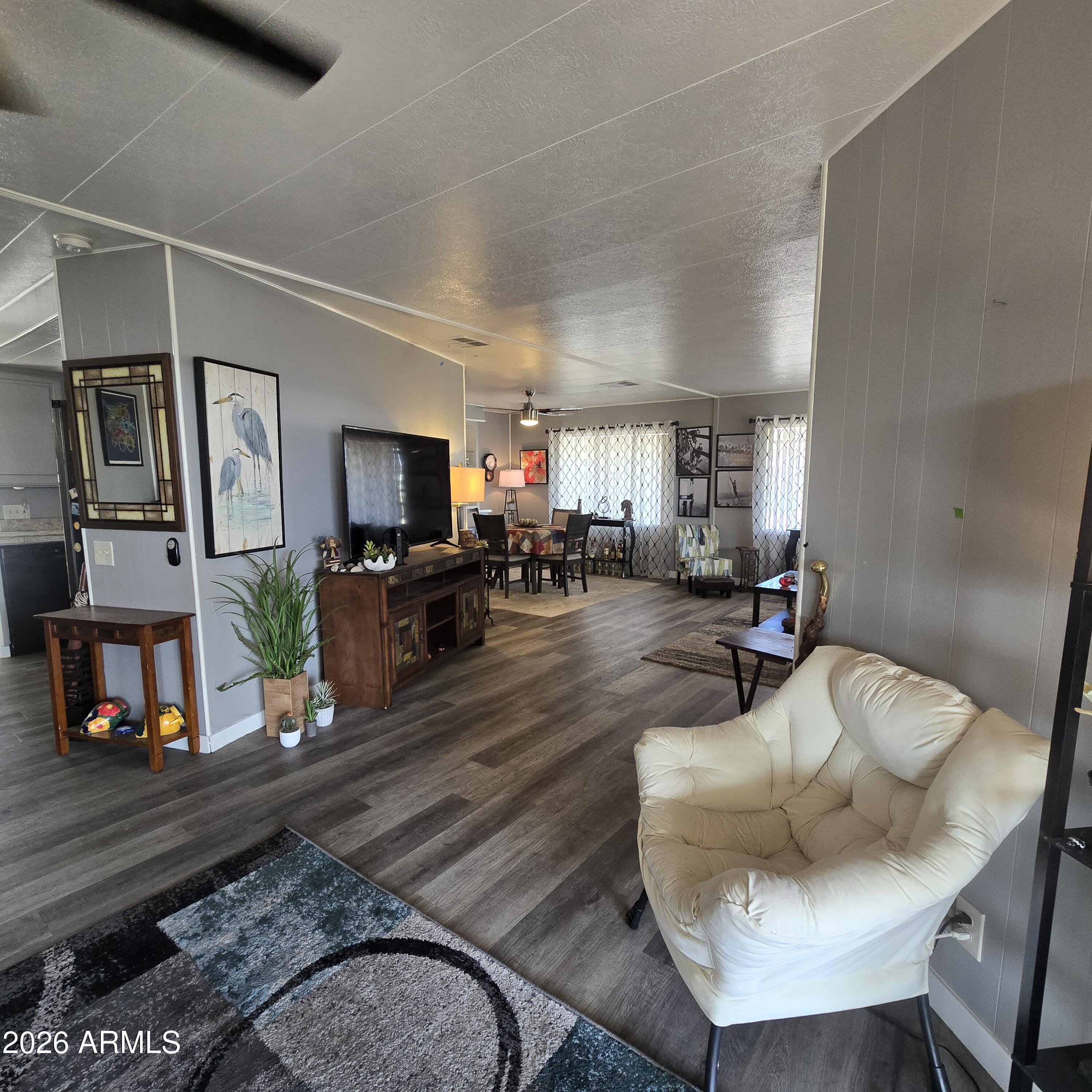 205 West Bell Road, Unit 293 Phoenix, AZ 85023 - Photo 2 of 40 20260310_104240