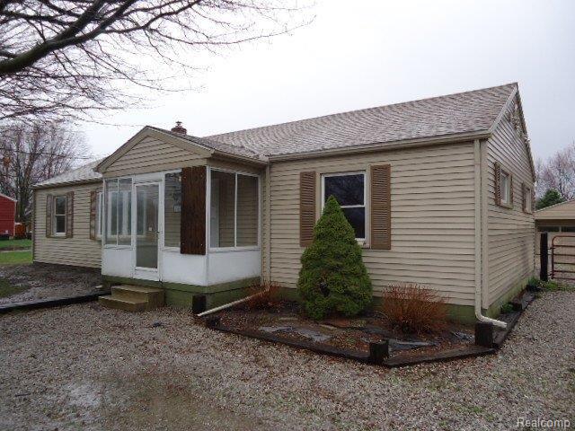 11670 Grafton Road Carleton, MI 48117 - Photo 2 of 16 DSC07220.JPG