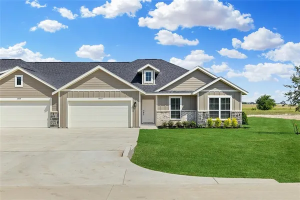 $2,295 | 4027 Clovis Street, Midlothian, TX 76065