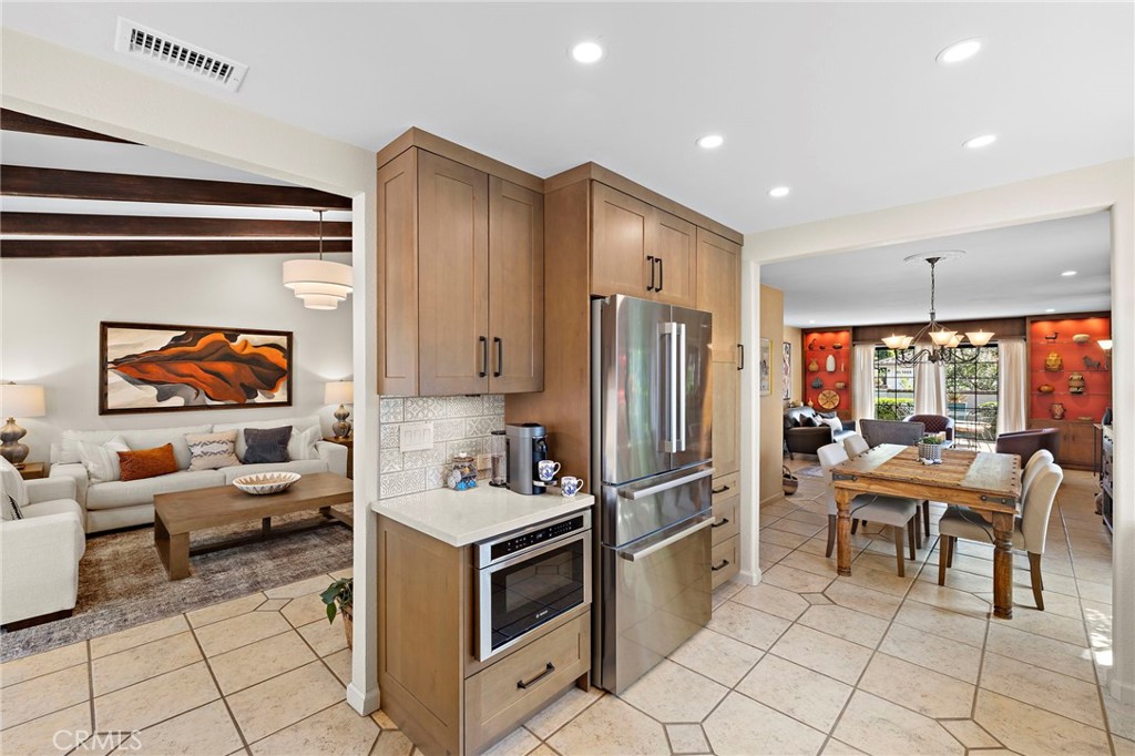 2556 Ridgecrest Lane Orange, CA 92867 - Photo 18 of 72