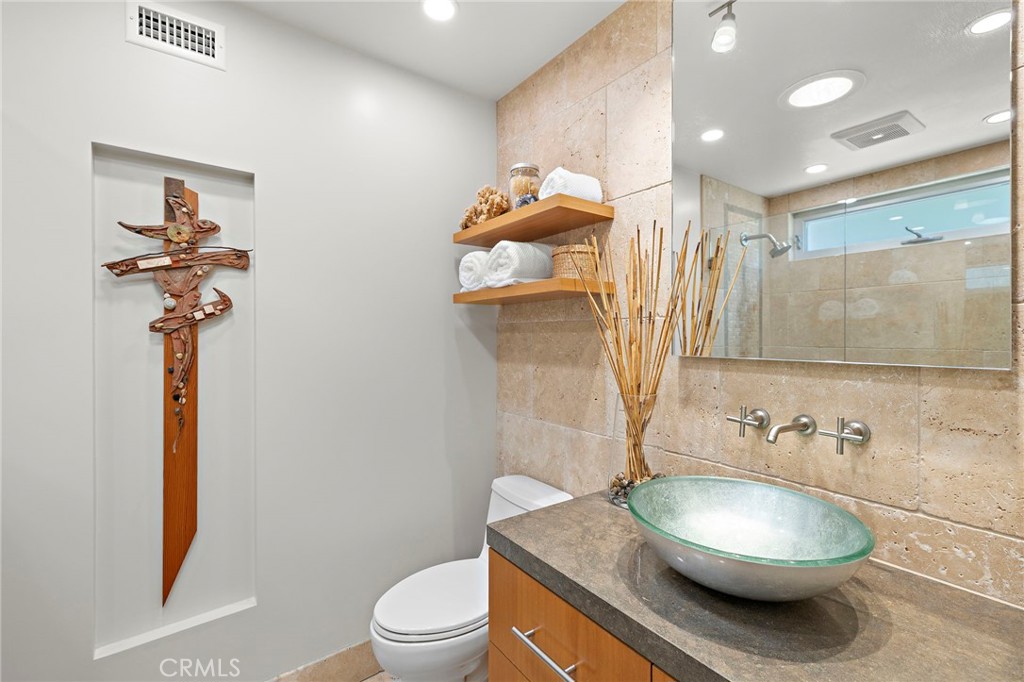 2556 Ridgecrest Lane Orange, CA 92867 - Photo 30 of 72