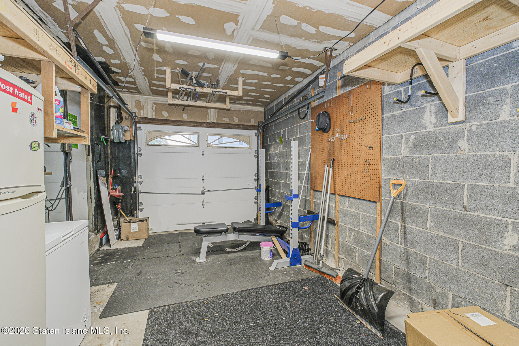 61 Middle Loop Road Staten Island, NY 10308 - Photo 22 of 26 Garage