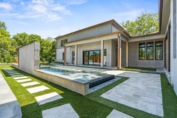 $4,050,000 | 860 Brook Hollow Road, Nashville, TN 37205