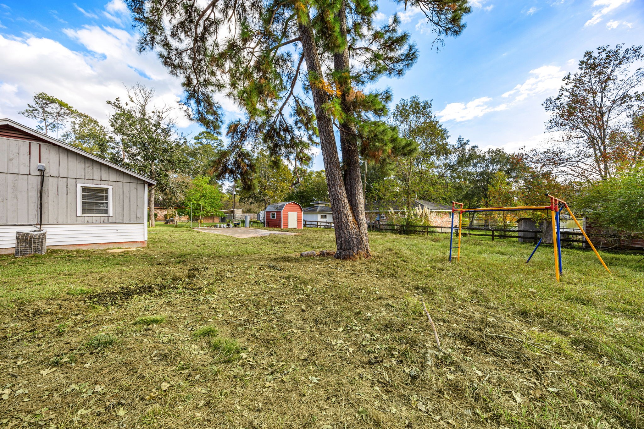 340 Magnolia Drive Houston, TX 77336 - Photo 29 of 48 a backyard of a house with table and chairs