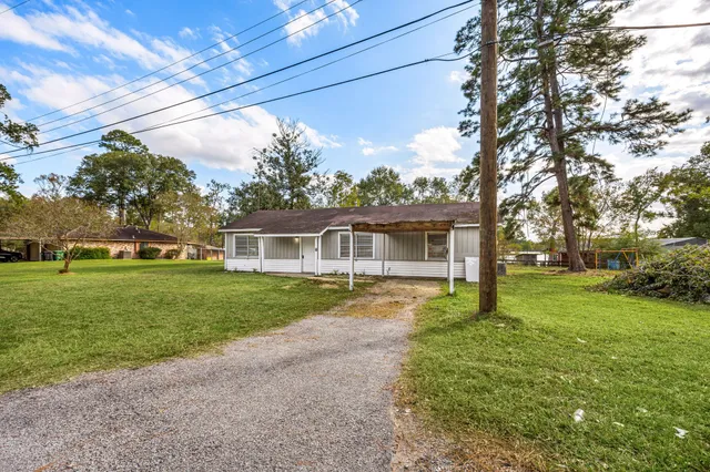 $1,350 | 340 Magnolia Drive, Houston, TX 77336