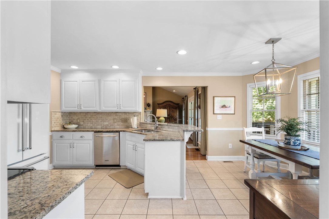 325 Smithfield Drive Anderson, SC 29621 - Photo 12 of 50