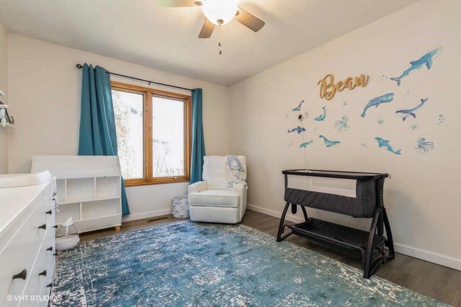 2808 Tahoe Lane Spring Grove, IL 60081 - Photo 12 of 21 a living room with furniture and a window