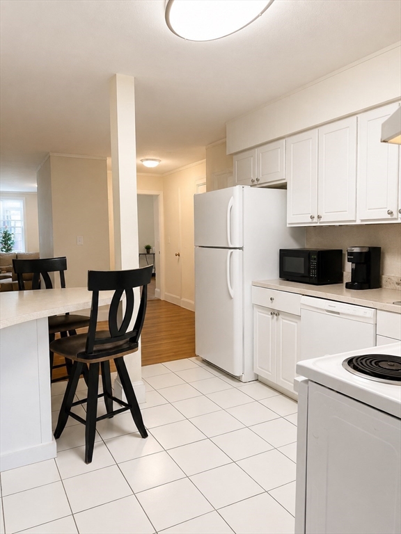 1819 Beacon Street, Unit 5 Brookline, MA 02445 - Photo 4 of 15