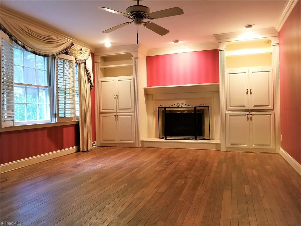 1602 Beechtree Road Greensboro, NC 27408 - Photo 19 of 24 Family Room