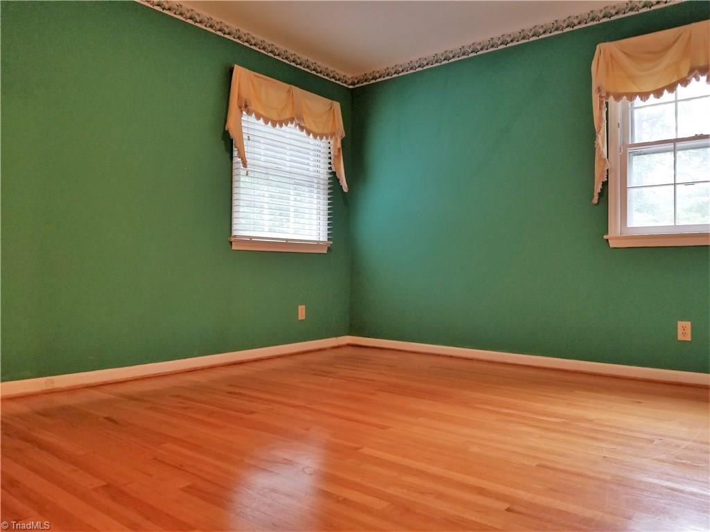 1602 Beechtree Road Greensboro, NC 27408 - Photo 8 of 24 Gallery Image 8