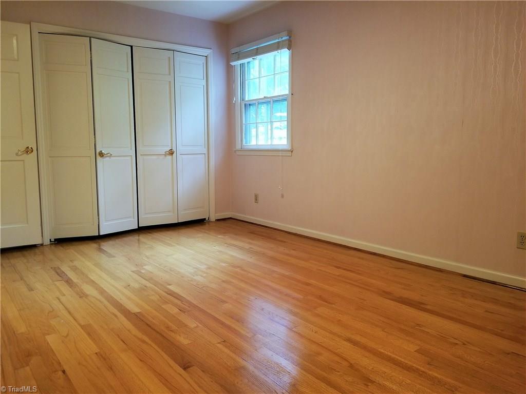 1602 Beechtree Road Greensboro, NC 27408 - Photo 9 of 24 Gallery Image 9
