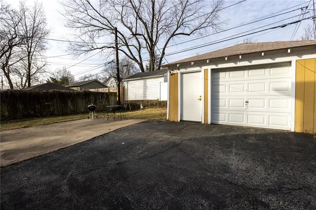 $399,900 | 6404 McGee Street, Kansas City, MO 64113