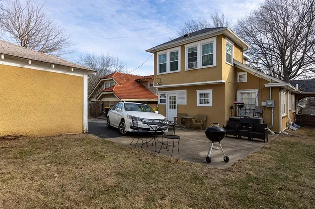 $399,900 | 6404 McGee Street, Kansas City, MO 64113