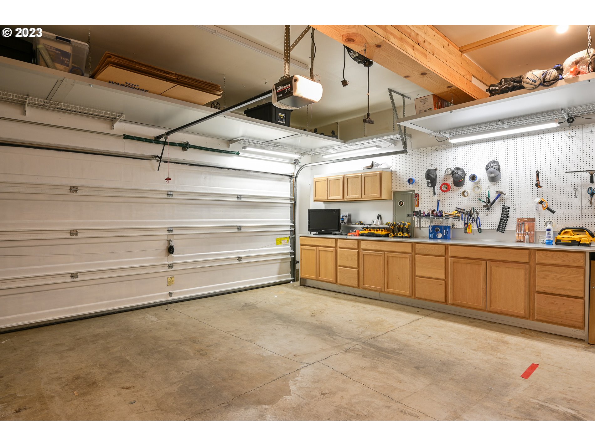 515 Southeast 197th Place Camas, WA 98607 - Photo 41 of 45 Garage