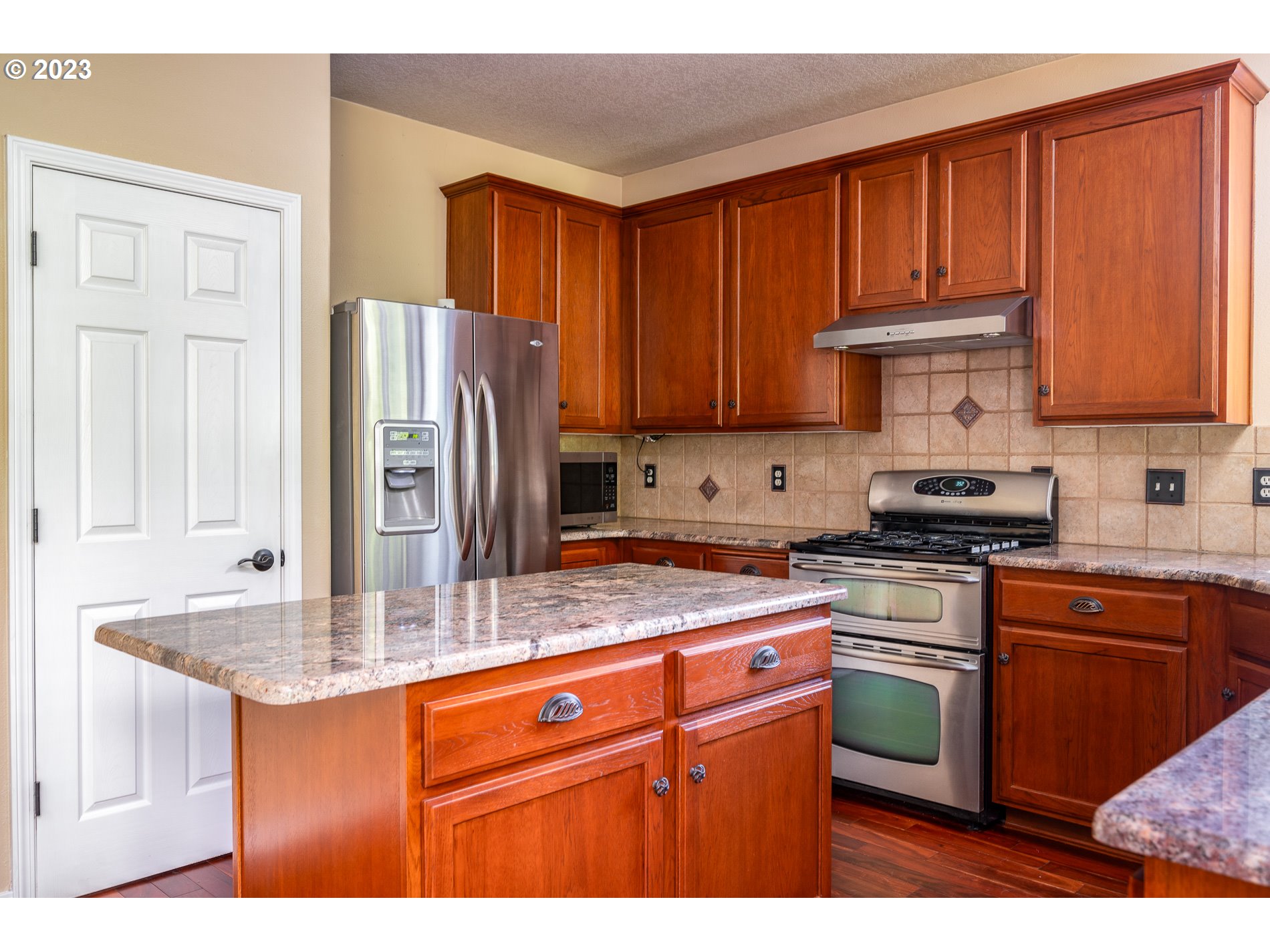 515 Southeast 197th Place Camas, WA 98607 - Photo 10 of 45 Pantry