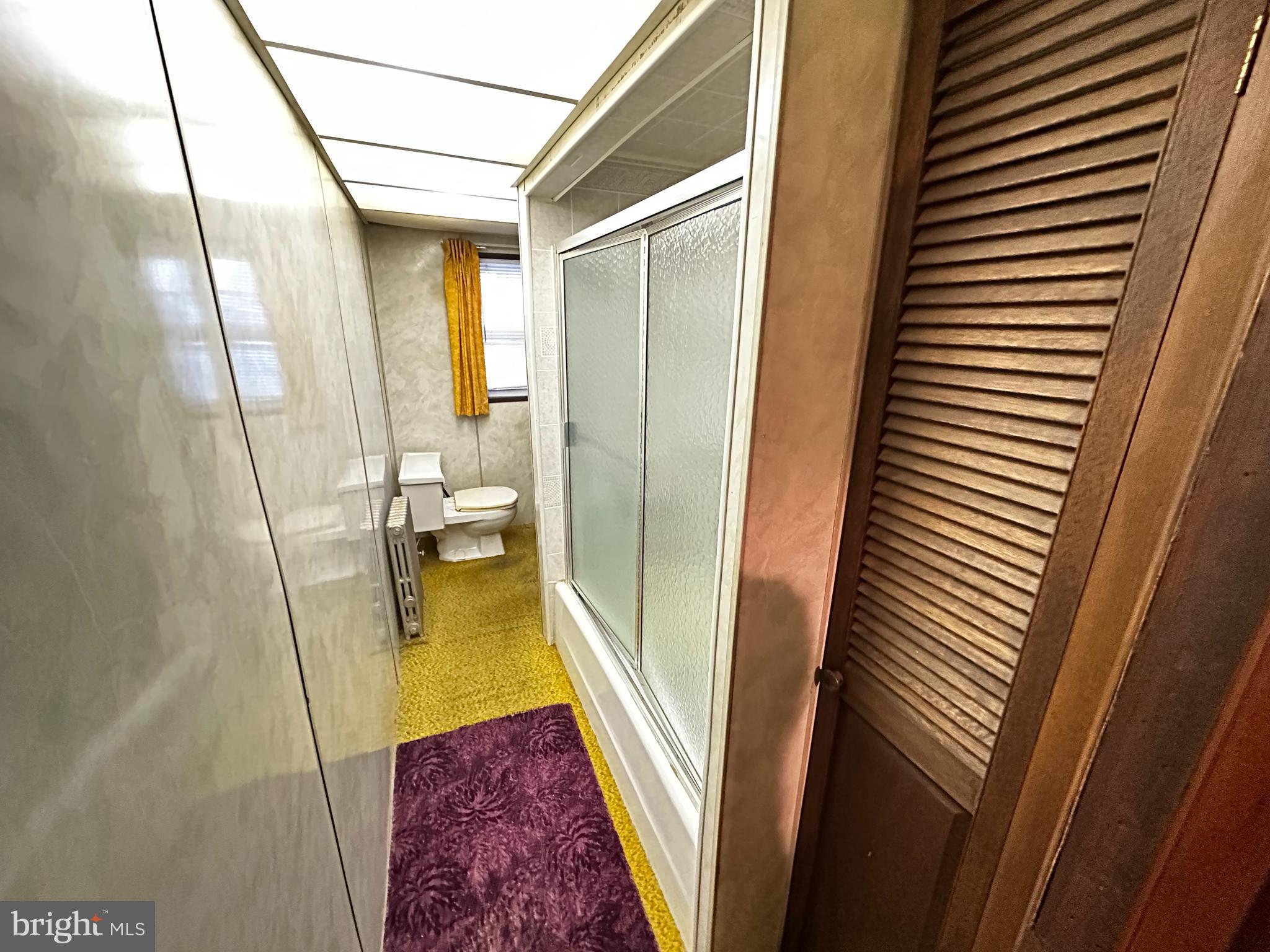 239 East Hazard Street Summit Hill, PA 18250 - Photo 14 of 39 a bathroom with a bathtub