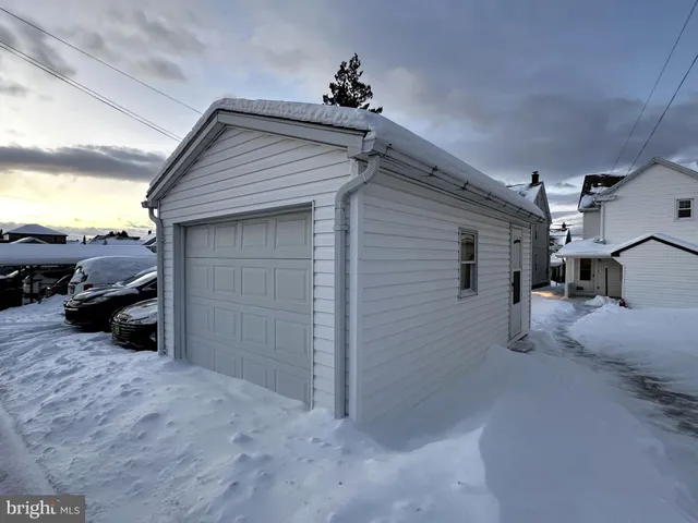 $179,900 | 239 East Hazard Street, Summit Hill, PA 18250