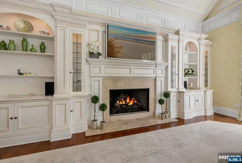 $3,750,000 | 268 Woodside Avenue, Franklin Lakes, NJ 07417