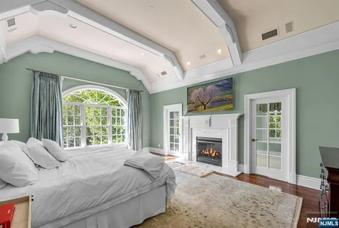 $3,750,000 | 268 Woodside Avenue, Franklin Lakes, NJ 07417