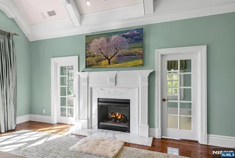 $3,750,000 | 268 Woodside Avenue, Franklin Lakes, NJ 07417