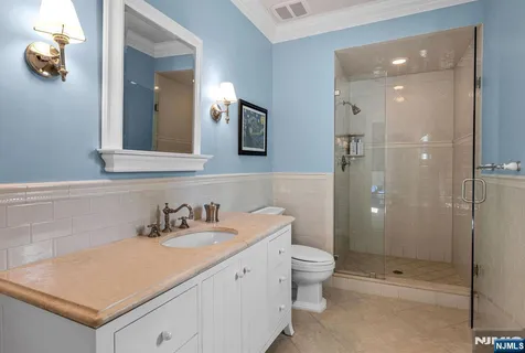 $3,750,000 | 268 Woodside Avenue, Franklin Lakes, NJ 07417