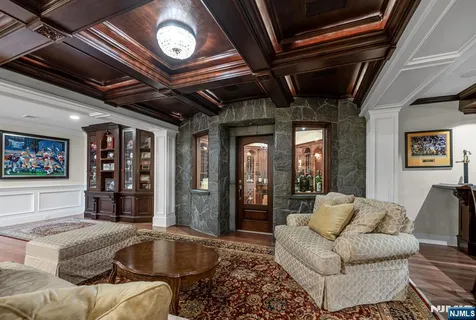 $3,750,000 | 268 Woodside Avenue, Franklin Lakes, NJ 07417