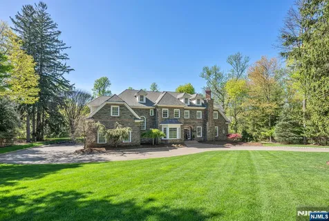 $3,750,000 | 268 Woodside Avenue, Franklin Lakes, NJ 07417