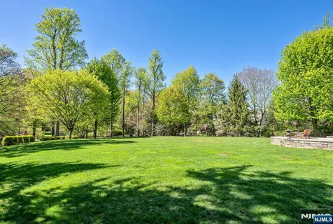 $3,750,000 | 268 Woodside Avenue, Franklin Lakes, NJ 07417