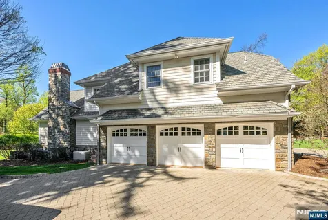 $3,750,000 | 268 Woodside Avenue, Franklin Lakes, NJ 07417