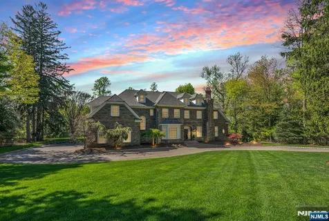 $3,750,000 | 268 Woodside Avenue, Franklin Lakes, NJ 07417
