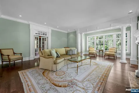 $3,750,000 | 268 Woodside Avenue, Franklin Lakes, NJ 07417