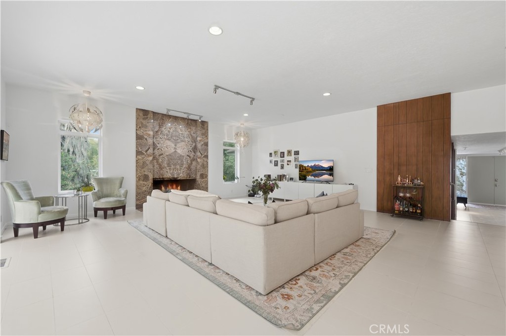 6060 Pachappa Drive Riverside, CA 92506 - Photo 13 of 46 Ideal for entertaining