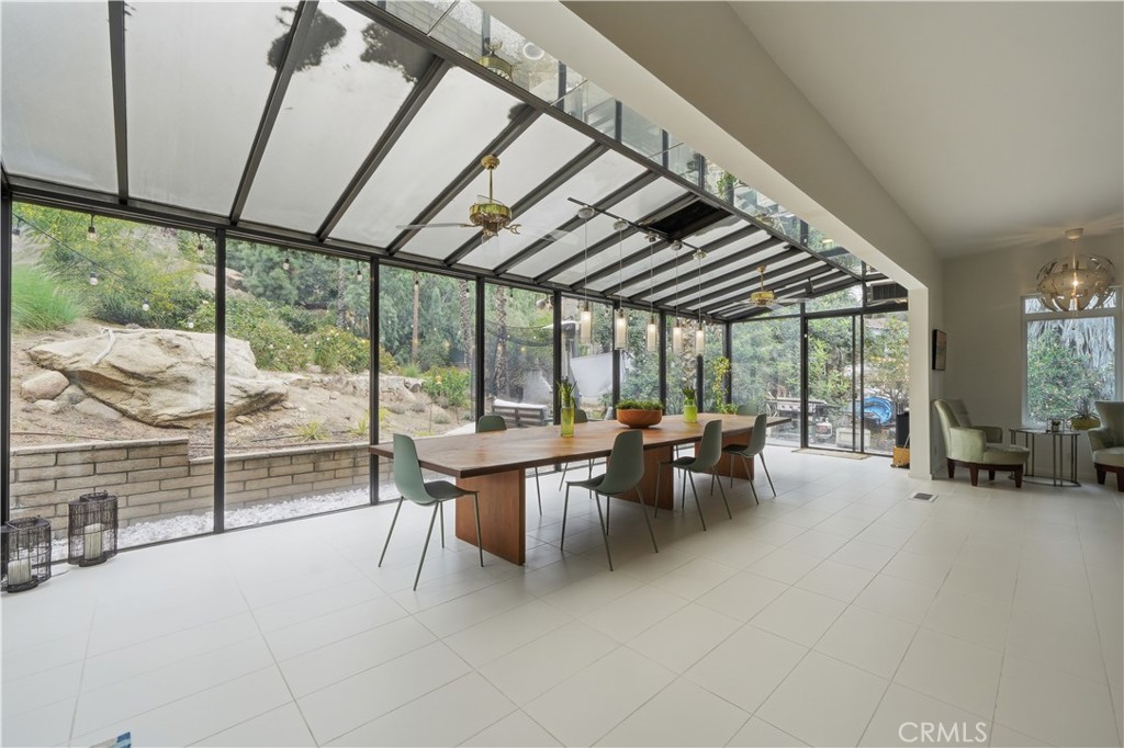 6060 Pachappa Drive Riverside, CA 92506 - Photo 16 of 46 Dining room