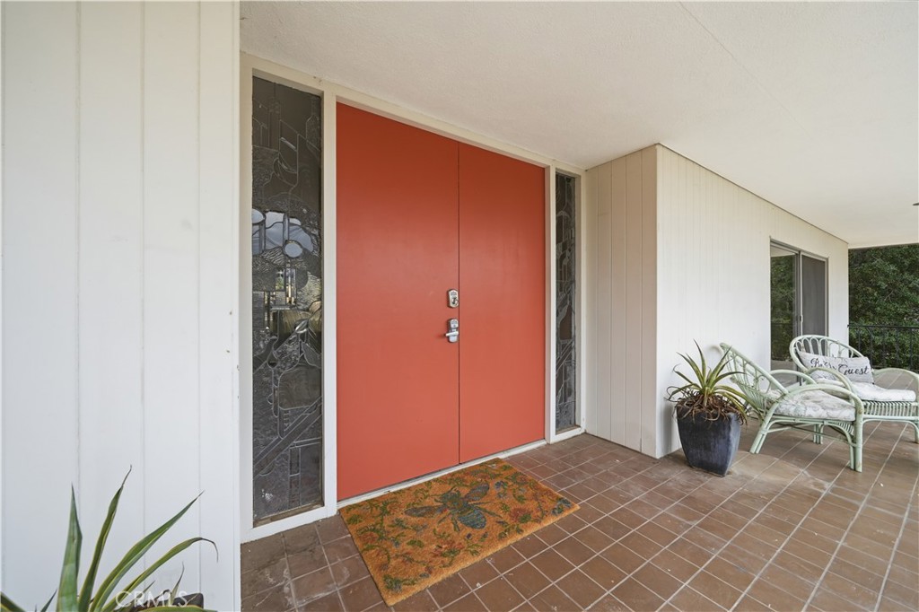 6060 Pachappa Drive Riverside, CA 92506 - Photo 3 of 46 Entry with balcony on either side