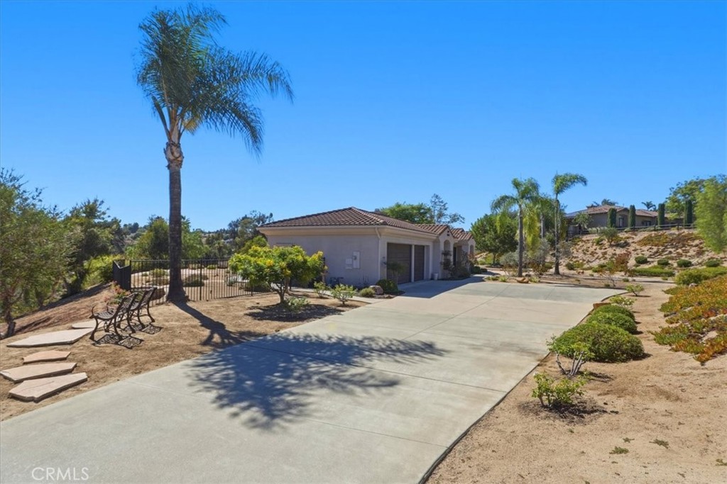 3927 Limber Pine Road Fallbrook, CA 92028 - Photo 3 of 59