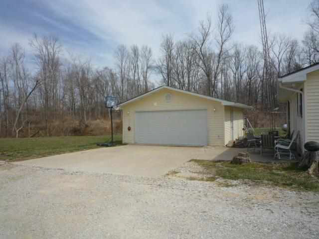 5016 East Stagecoach Road Vincennes, IN 47591 - Photo 10 of 12 Gallery Image 10