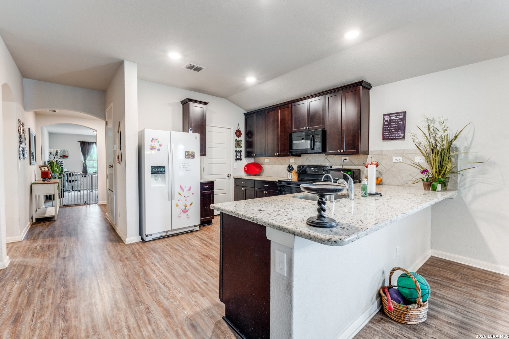 10643 Pablo Way Converse, TX 78109 - Photo 8 of 27