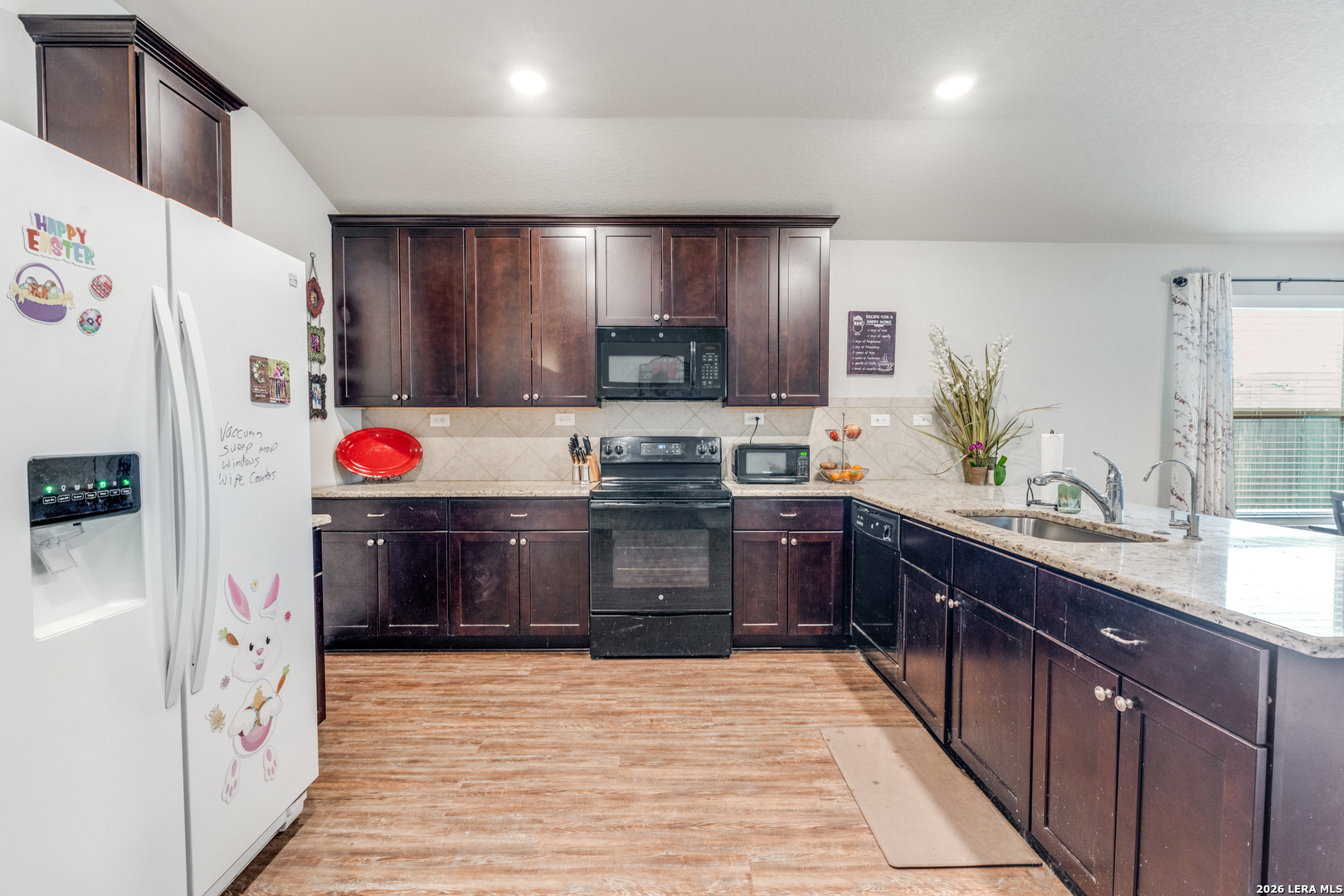 10643 Pablo Way Converse, TX 78109 - Photo 10 of 27