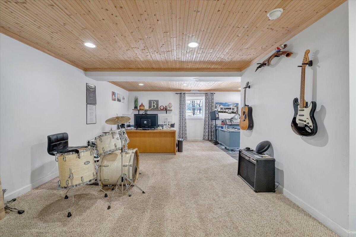 2919 Purple Finch Road Roanoke, VA 24018 - Photo 50 of 69 49-MIB06937