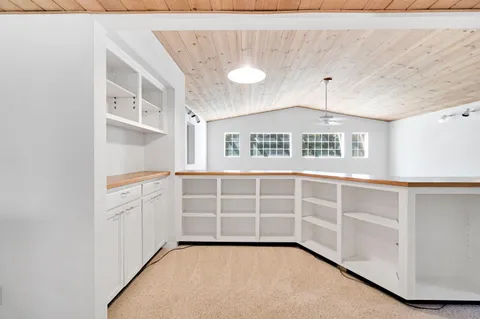 $799,999 | 6743 North Dolores Avenue, Fresno, CA 93711