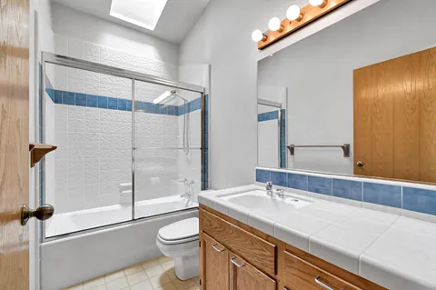 $799,999 | 6743 North Dolores Avenue, Fresno, CA 93711