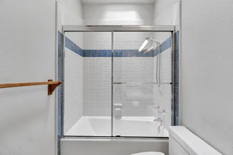 $799,999 | 6743 North Dolores Avenue, Fresno, CA 93711